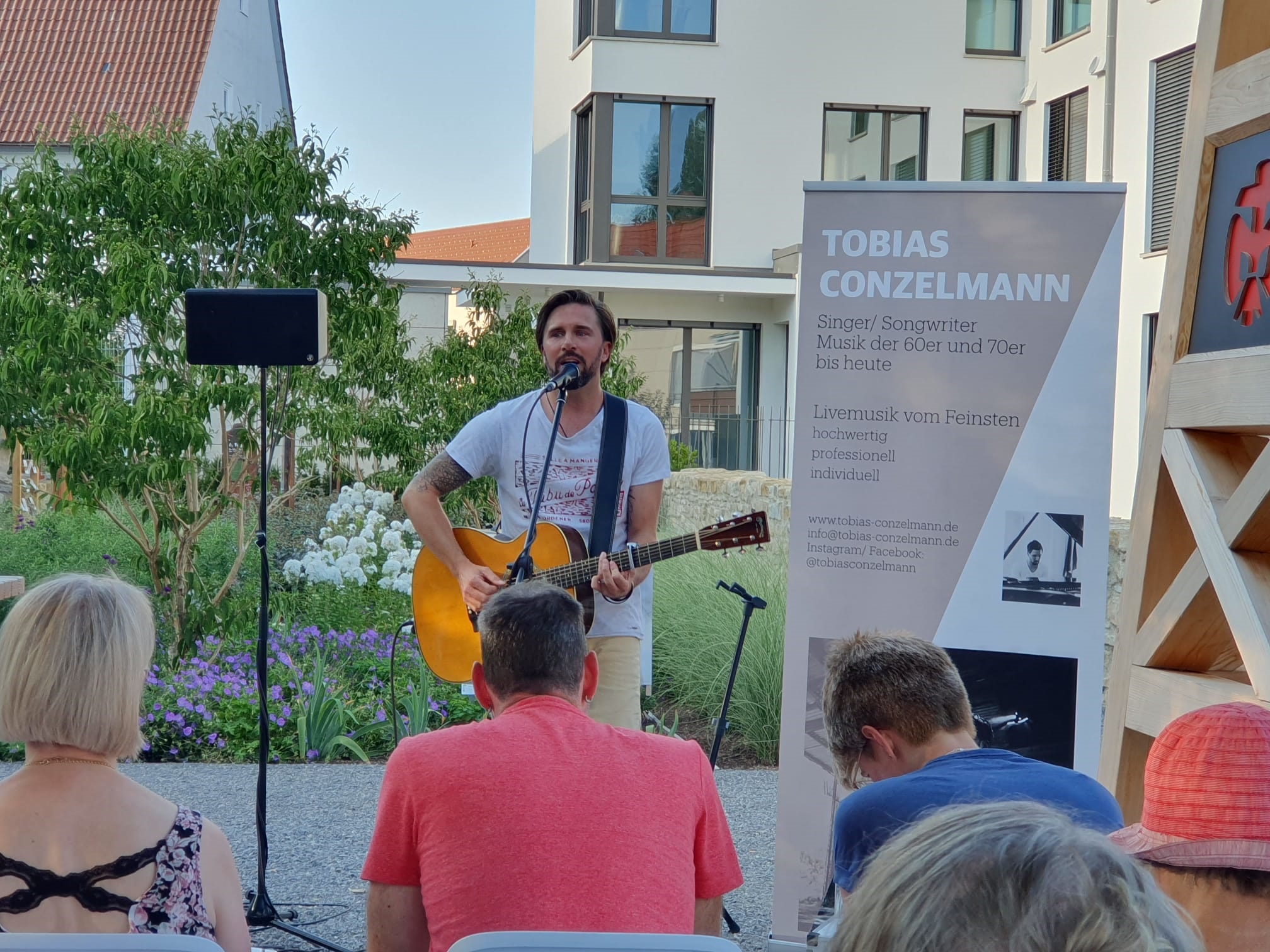 Musikalisches Abendgebet mit Tobias Conzelmann